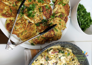 ein Teller mit Tofu-Bratlingen